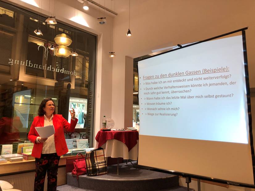 P. Altmann, Pr�sentation -Stadtplan f. ein gutes Leben-, Dombuchhdlg. M�nchen, 14.3.19 (Foto Marlene Scholz) 5