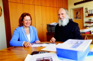 Dr. Petra Altmann und Pater Dr. Anselm Gr&uuml;n